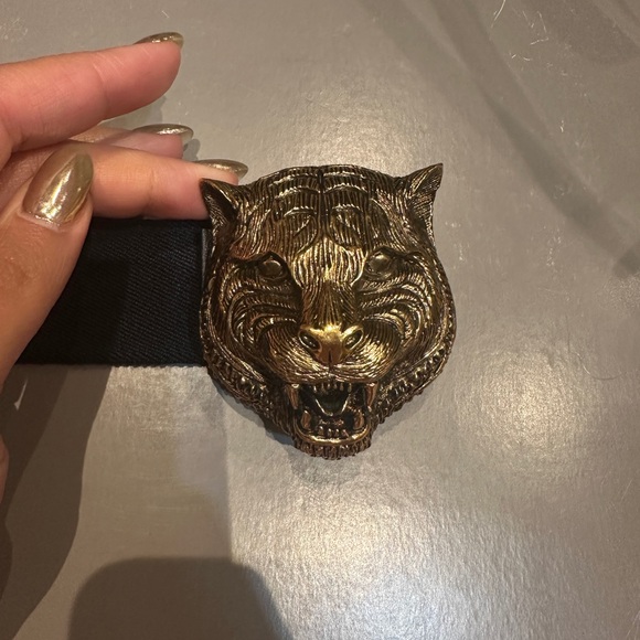 Blue and red Gucci web feline head belt. - Picture 2 of 3